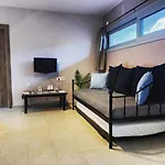 Etoile Apartment