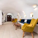 Iridanos Cave House