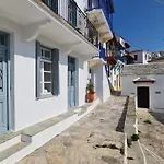 Townhouse Christos