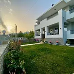 Eirini & Manolis Apartments