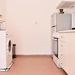 Manolia Apartment