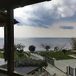 Iloi\'S Villa In Peaceful Village W. Private Beach
