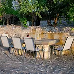 Mylos Villa Mani