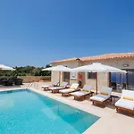 Manazil Mani - Luxury Villas
