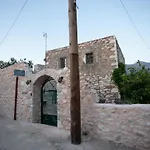 Charouda Country House