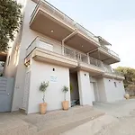 Kalavria Luxury Suites - Magnificent Sea View Of Poros