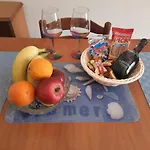 Saronida Apartment