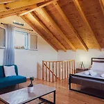 Burnelia Vacation House