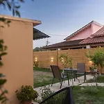 Burnelia Vacation House
