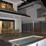 Ionian Hospitality Πολυνοη