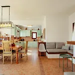 Βίλλα Φανούλα Villa Fanoula
