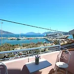 Captain\'S Gem