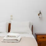 Aqua Naxos Apartments & Suites