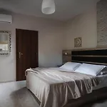 Tsamakdas House