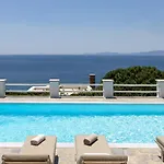 Big Blue Suites & Apartments
