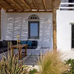Big Blue Suites & Apartments