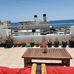 Comfy Apartment Near The Sea