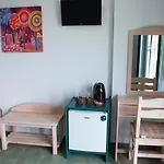 Eri Rooms To Let