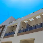 Apanema Apartments