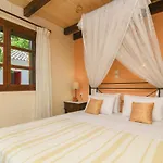 Therianos Traditional Villas