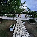 Welcome To Paradise!