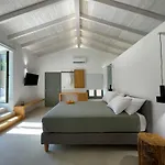 Lithos Retreat