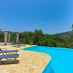 Brand New Villa Loki With Large Infinity Pool Wifi And Sea Views
