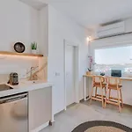 Nautica Suites - Modern Seaview Suite