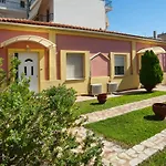 Villa Elli 2 Beach-Front Villa With Garden