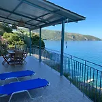 Sea House Kitries