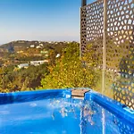 Flyviewflatsblue Privatehottub With Seaview