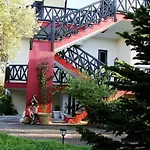 Apartments Karpetis A Green Paradise
