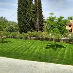 Gogles House