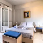 Spacious House With Seaview