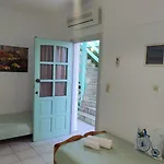 Mary\'S Studios