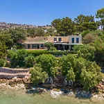 Aquavisionaire Beach Front Villa