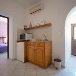 Amphitrite Apartments