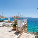 Villa Leleka