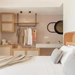 Esperanto Seafront Suites