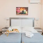 Marinis Boutique Rooms