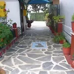 Tasias Studios