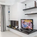 Nina\'S Villa, Cosy Seaview Retreat