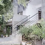 Nina\'S Villa, Cosy Seaview Retreat