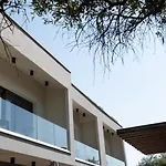 Valen Mare Suites