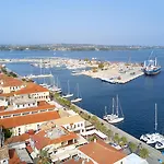 Dioni Boutique Hotel