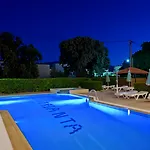 Trianta Hotel Apartments