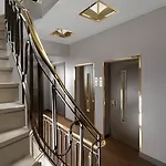 Holiday Suites