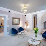 Casa Moazzo Suites And Apartments