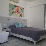 Brother\'S Hotel