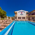 Canadian Hotel